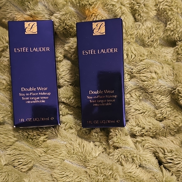 Estée Lauder Double Wear Makeup